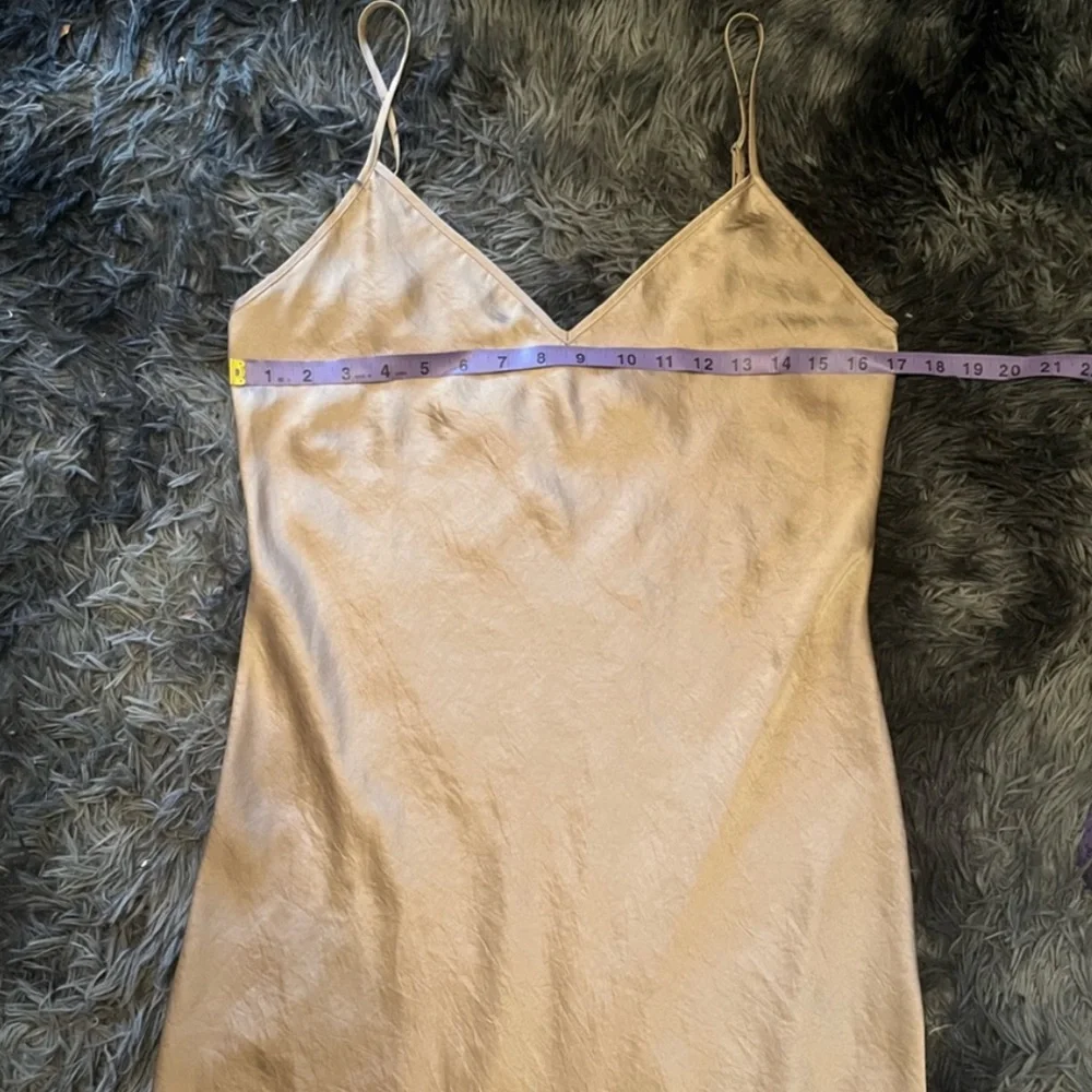 Wilfred Silky Satin Party Slip Midi Dress in Beautiful beige / champagne
Size M - Picture 6 of 7